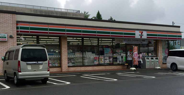 秋山郷・切明温泉に行く途中のコンビニ・セブンイレブン